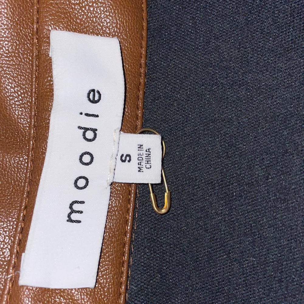 Module leather dress